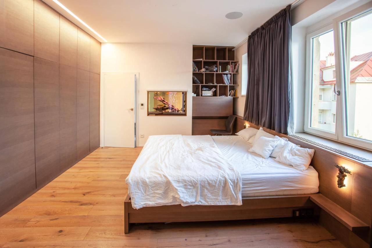Contemporary Apartment With Fireplace & Terrace Banska Bystrica Exterior photo